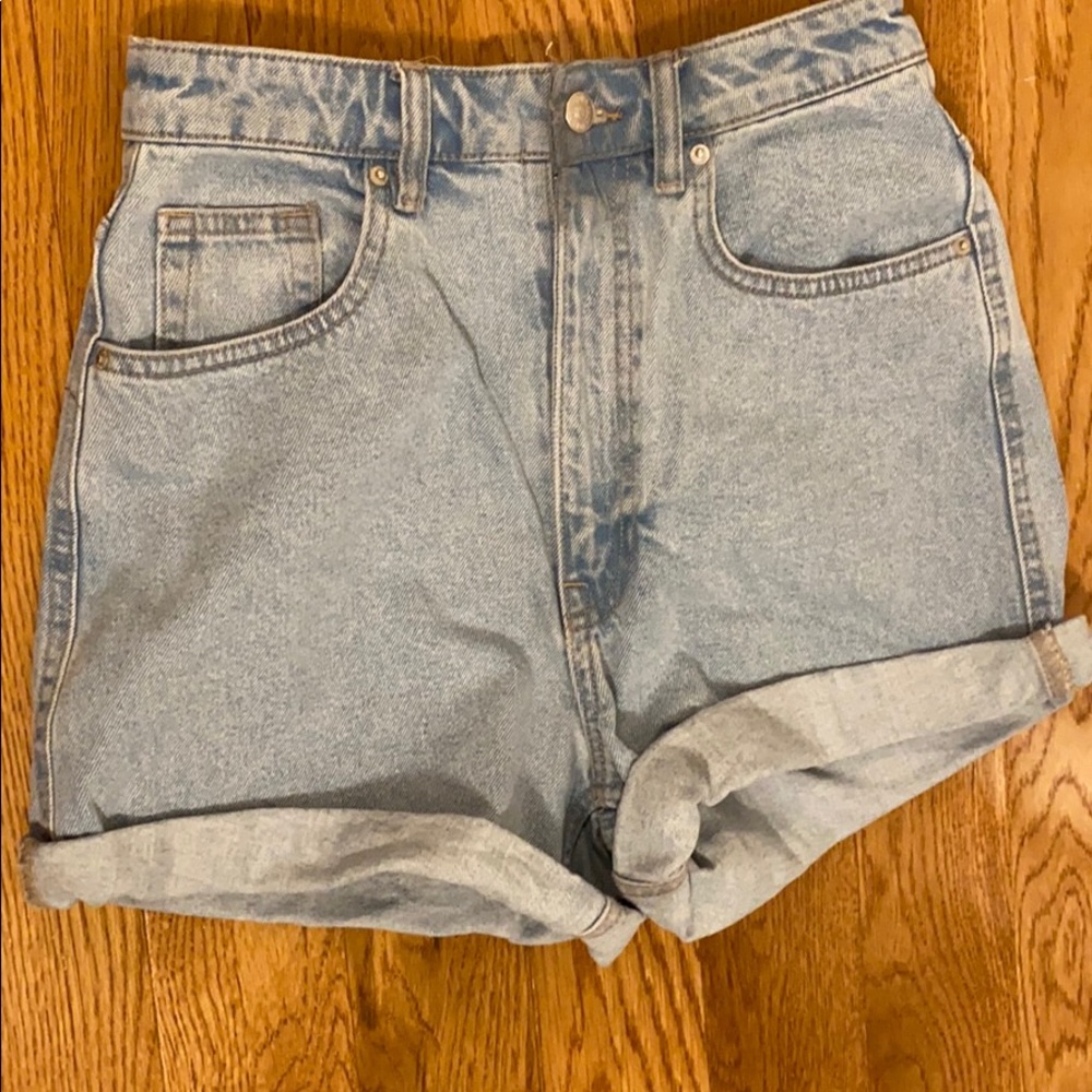 Zara Cuffed denim shorts